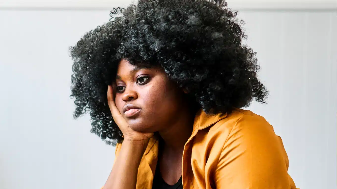 3 Things Women Do On Autopilot That Make Men Unattracted To Them